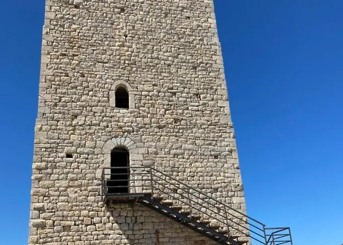Casa Posada, Borgo Medievale